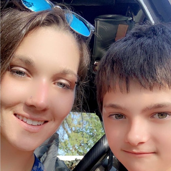 Meet your Posher, Paige - Picture 3 of 7